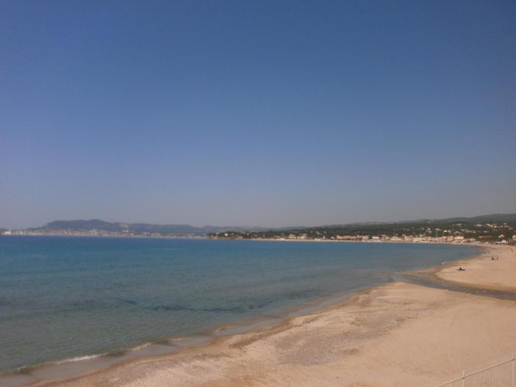 Au Tapis De Sable Saint-Cyr-sur-Mer Quarto foto